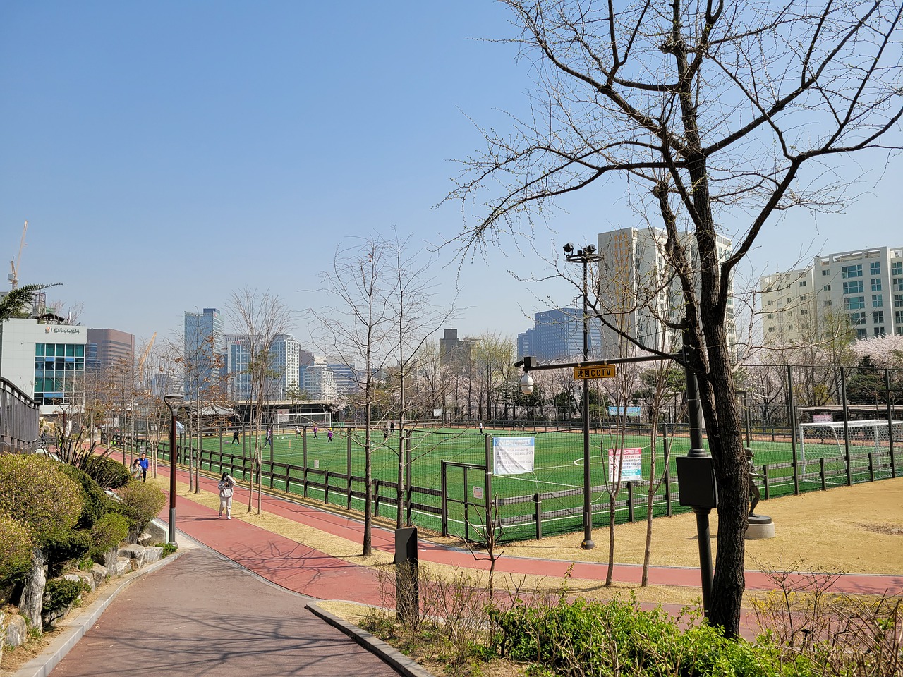 吉尔吉斯斯